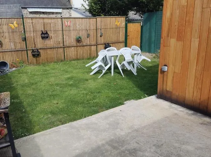 Avec Jardin Proche Du Mont Saint Michel Alpehytte *